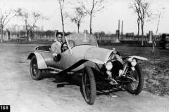 168. 8 Valve Gordon Ayer at wheel, 1925.