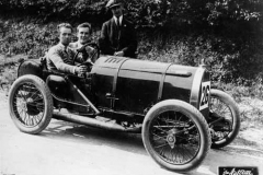 271. Type 13, Chassis # 2059, Reg. CT 6559 Shelsley Walsh 1924. "Cordon Bleu", Raymond Mays. Amherst Villiers (centre), Harold Ayliffe (standing).