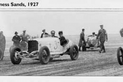 287. Type 13 Skegness Sands, 1927. Unknown T13 on left, Raymond Mays in Mercedes, B. H. Davenport on right in GN Spider.